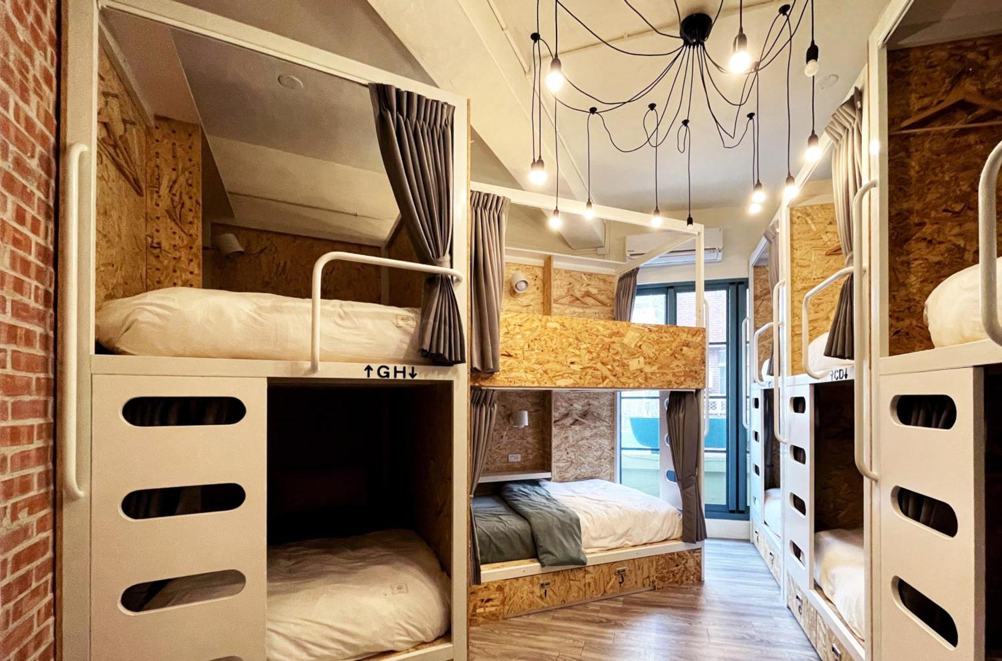 日光輕旅 晃拾光 Funtime Hostel Chiayi Exterior foto